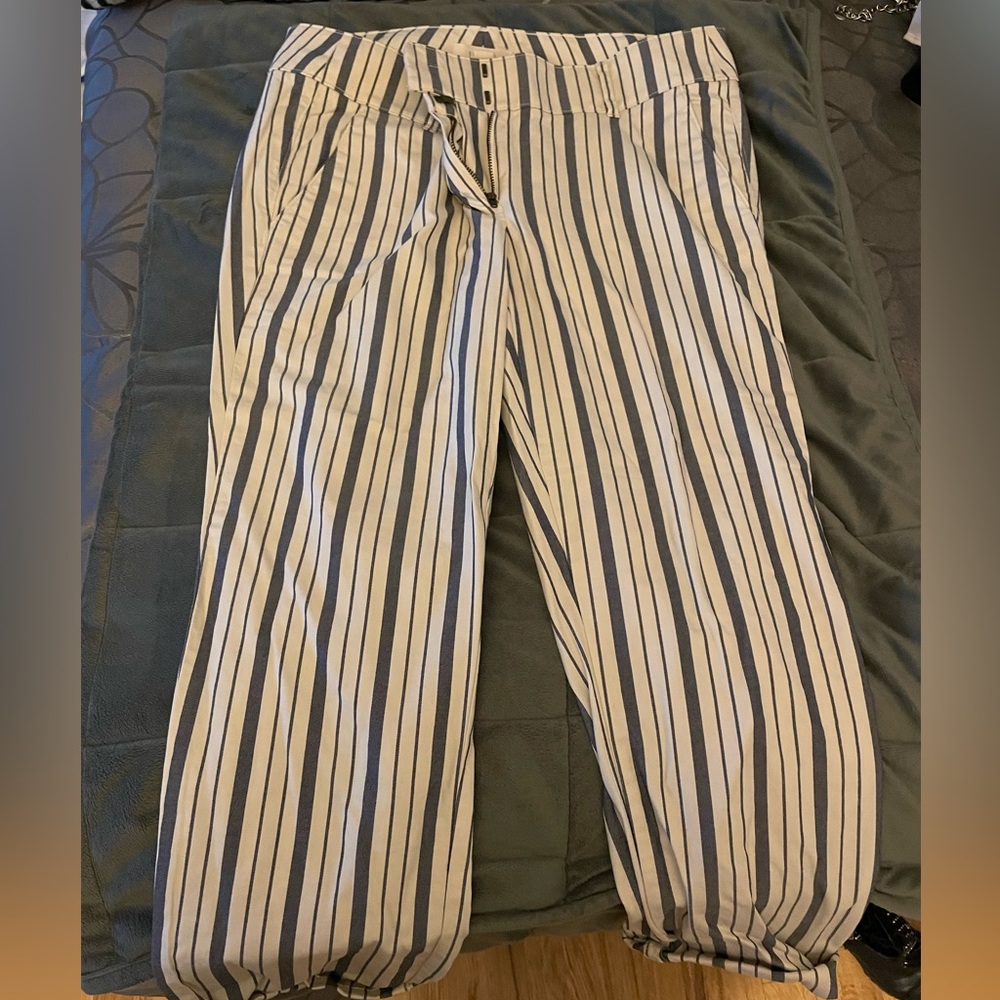 LOFT white and navy striped pants. Size 6. Brand new.